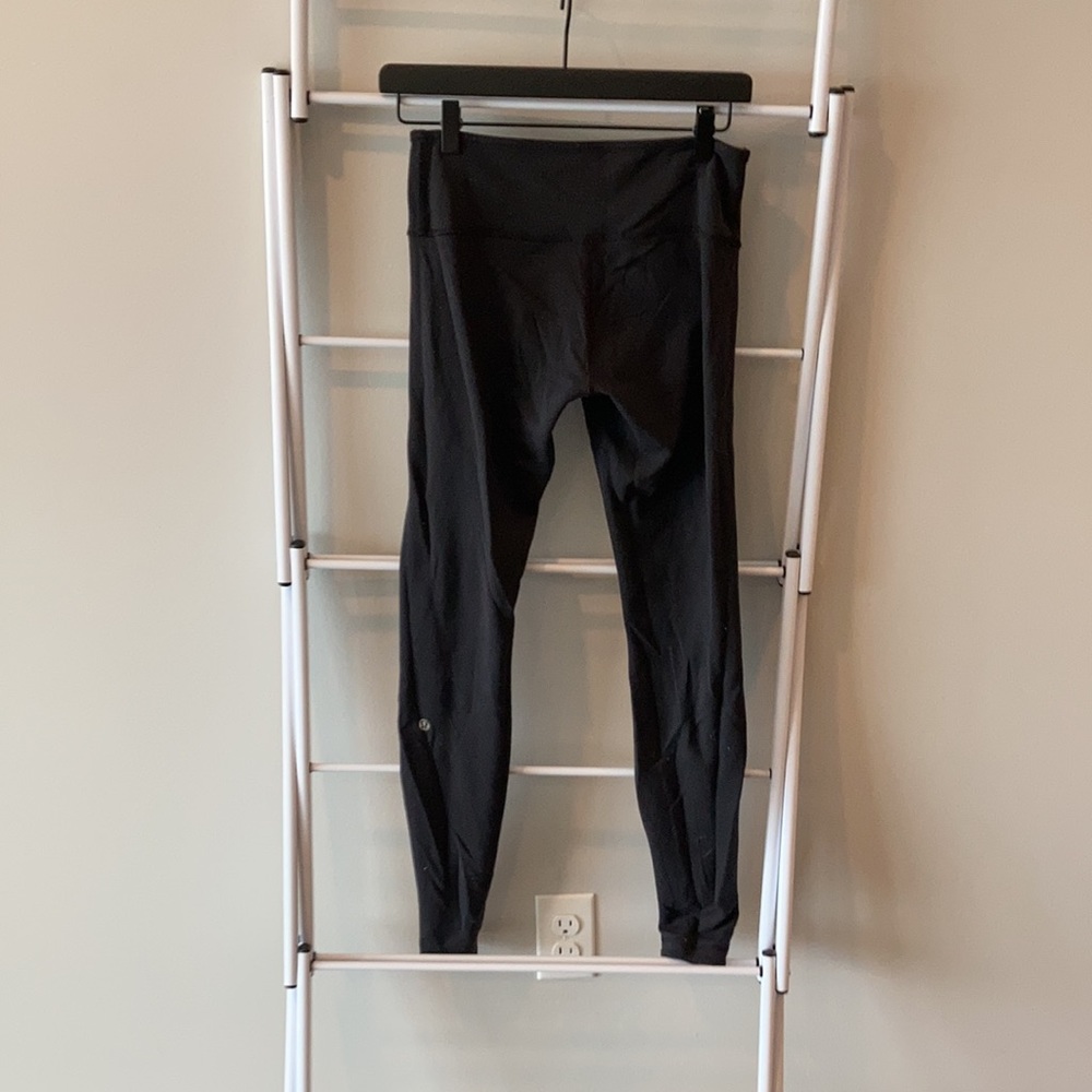 Lululemon Reversible Leggings - Picture 7 of 8
